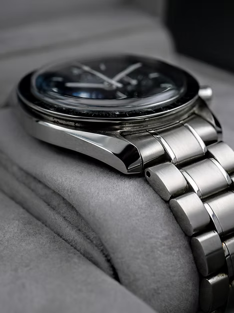 OMEG A SPEEDMASTER SNOOPY MOONWATCH LIMITED EDITION STAINLESS STEEL 2297