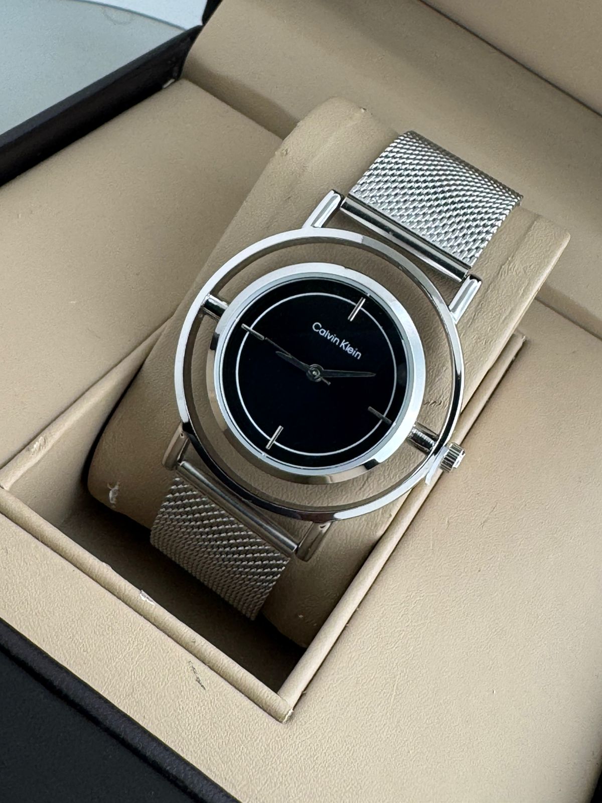 Women's Twisted Bezel - 34mm 2H Quartz Watch