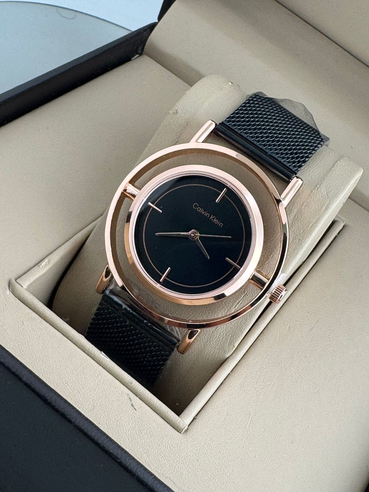 Women's Twisted Bezel - 34mm 2H Quartz Watch