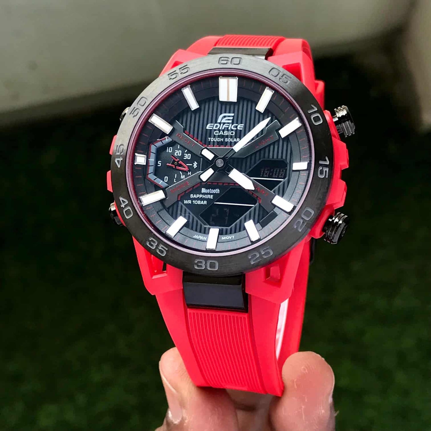 Casio Edifice ECB-2000_Red_Black_16