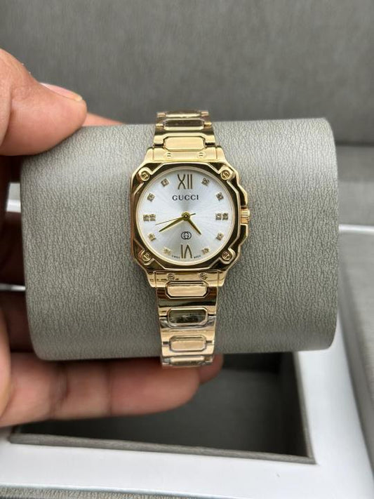 Gucci_Women_Diamond_Gold-White