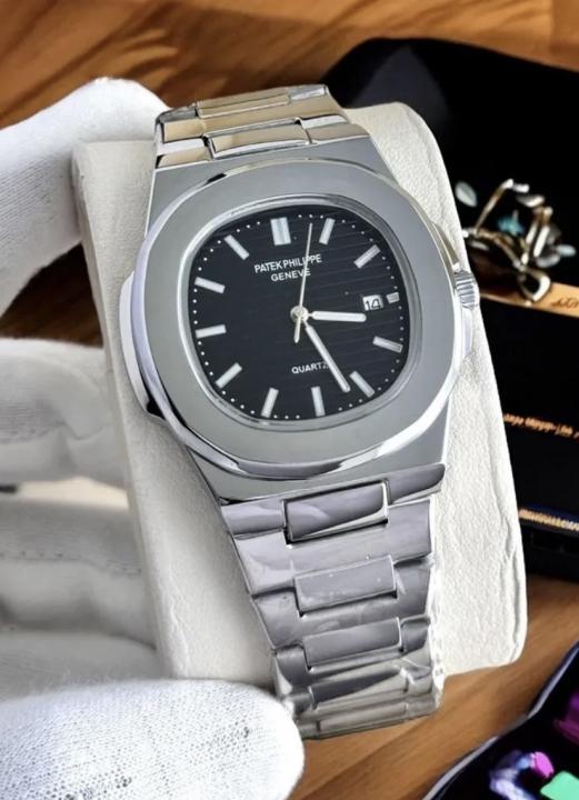 Patek_Philippe Nautilus Quartz (Silver Black)