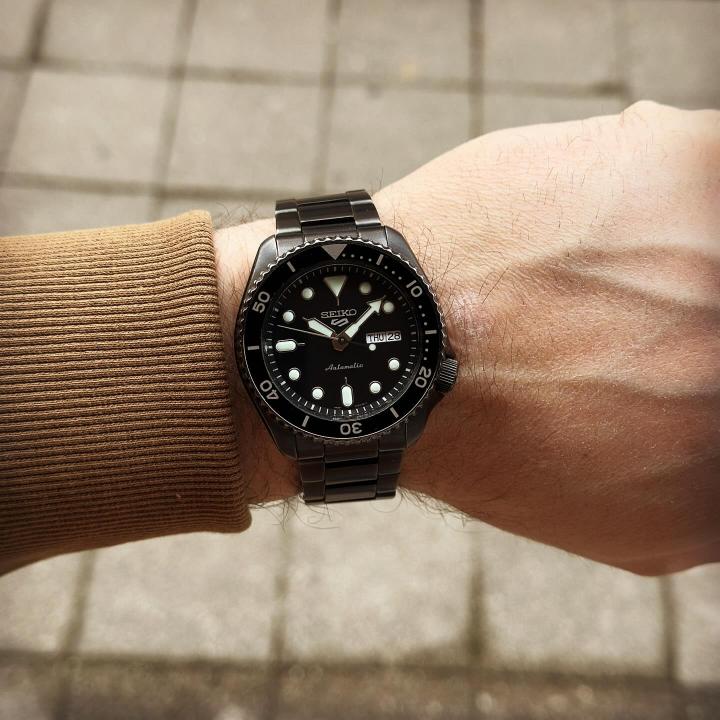 Seiko 5 Sports - J624