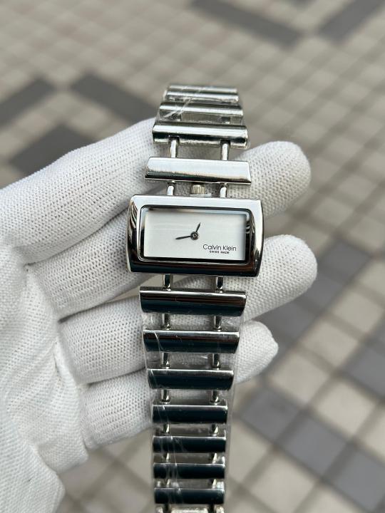 _Calvin-Klein_Silver-White_9