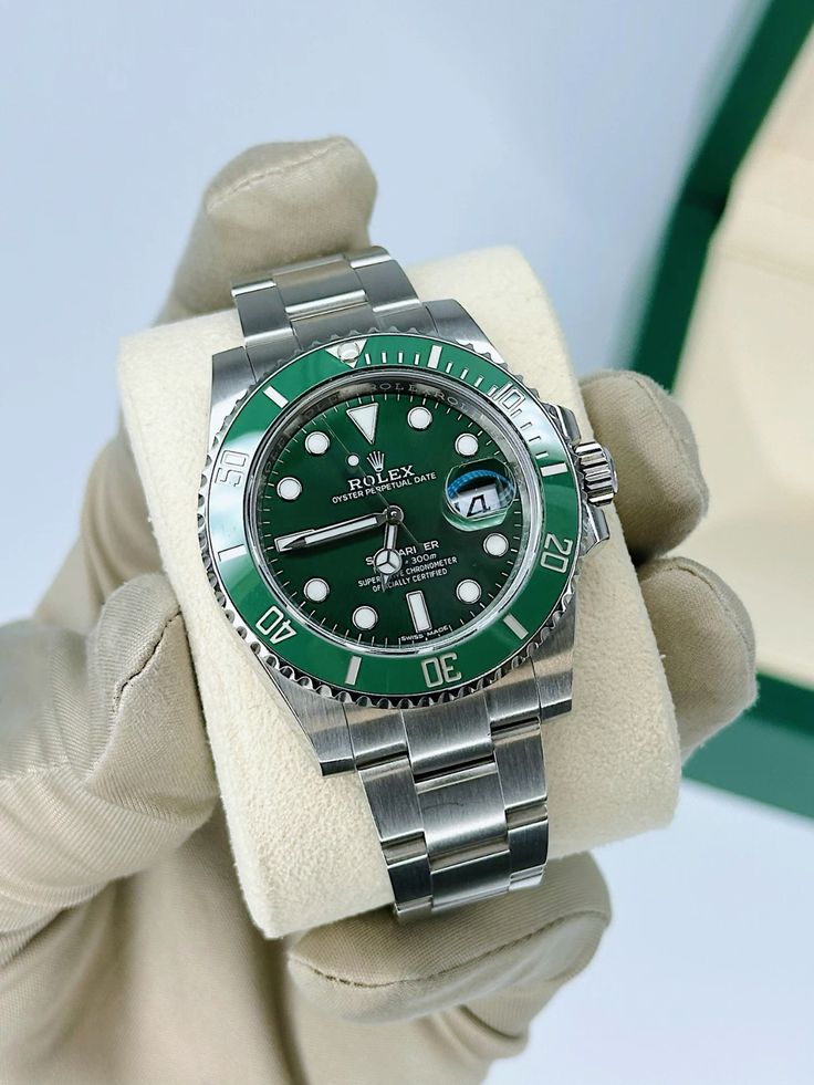 ROLEX OYSTER SUBMARINE PREMIUM WRIST WATCH