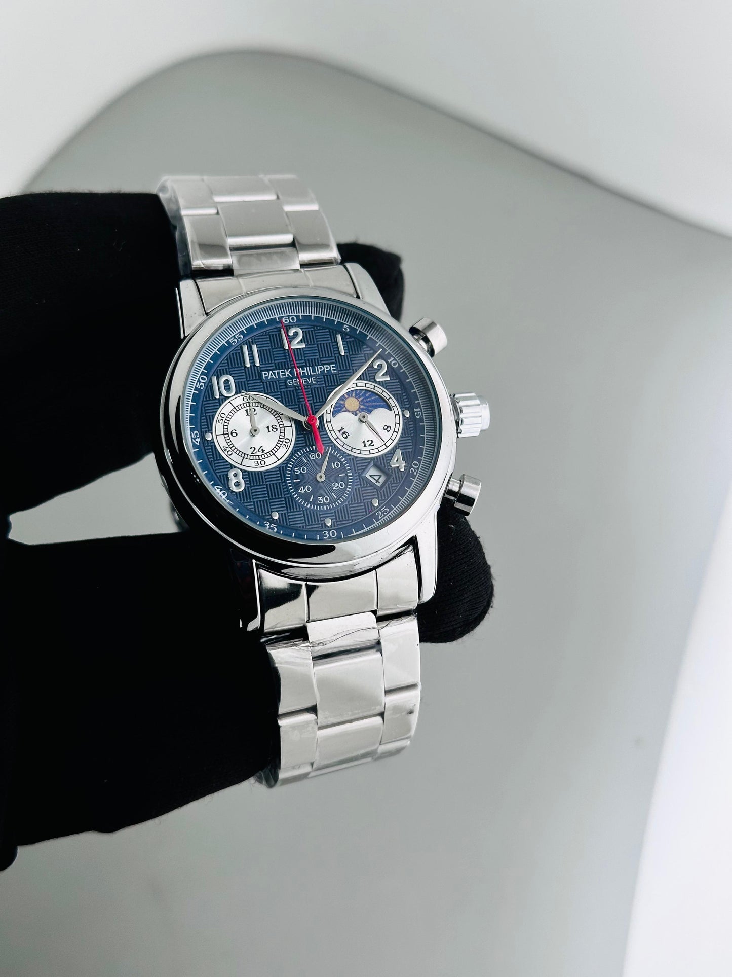 Pat_ek Philippe Stock &amp; Booking Open_