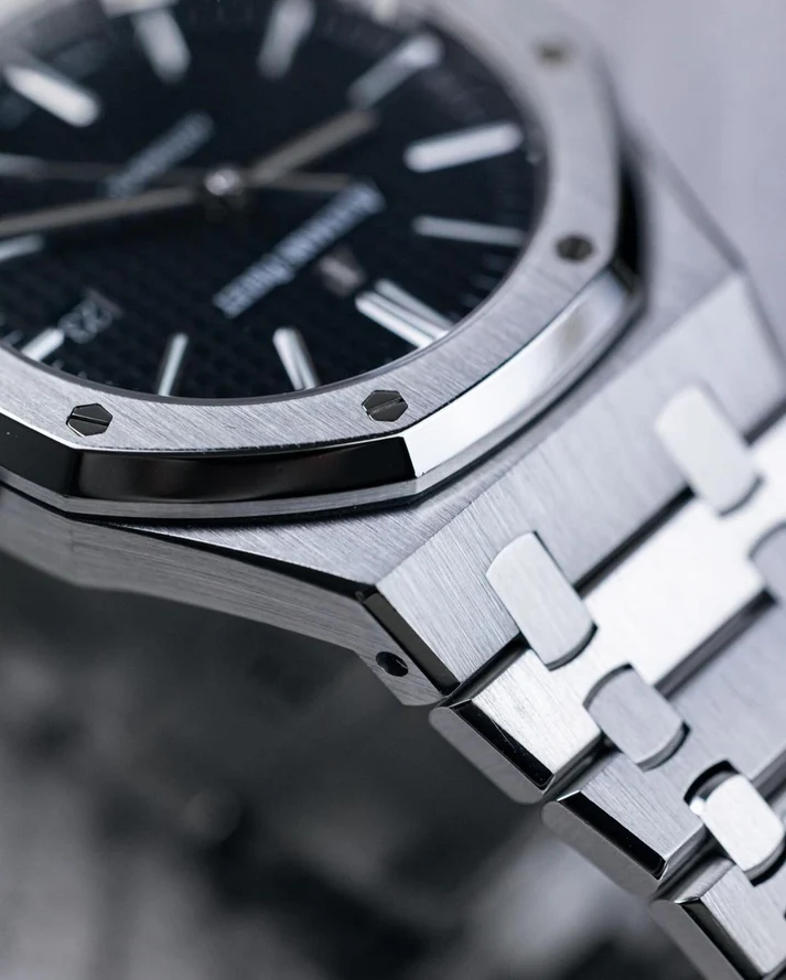 Audemars Piguet AP Royal Oak Silver Black Metal