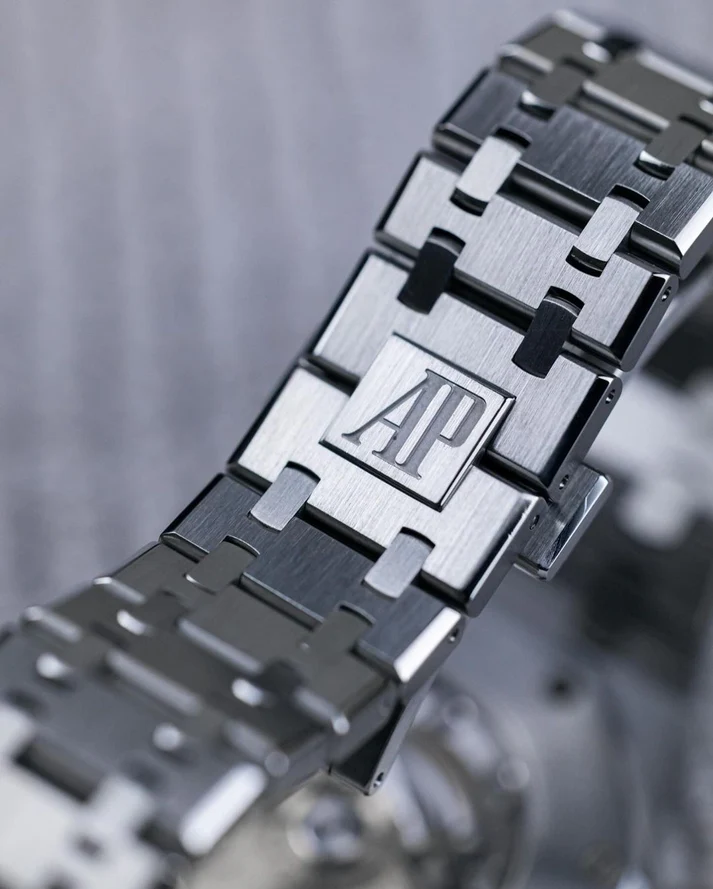 Audemars Piguet AP Royal Oak Silver Black Metal