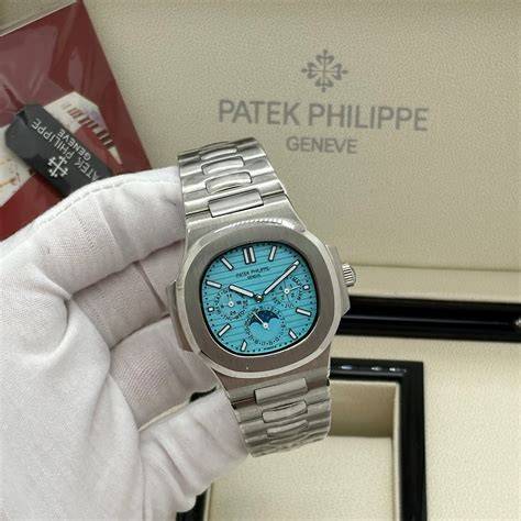 Patek_Philippe Automatic Nautilus Annual Calendar Year ( AAA )