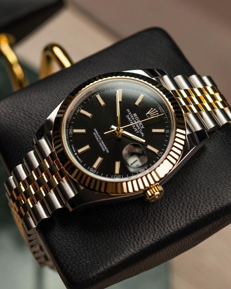 ROLEX DAY DATE 40 (BLACK/GOLD) PREMIUM WATCH
