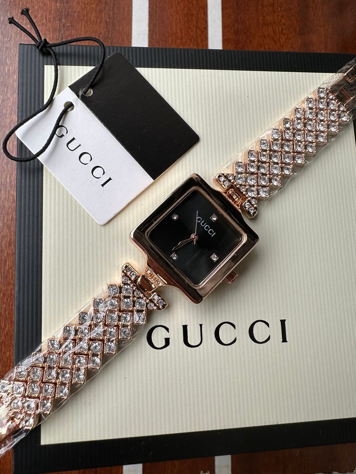 Gucci_Diamond_Square_Rosegold_Black